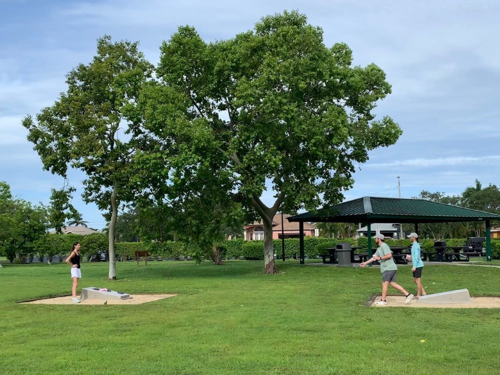 Camelot Park - cornhole